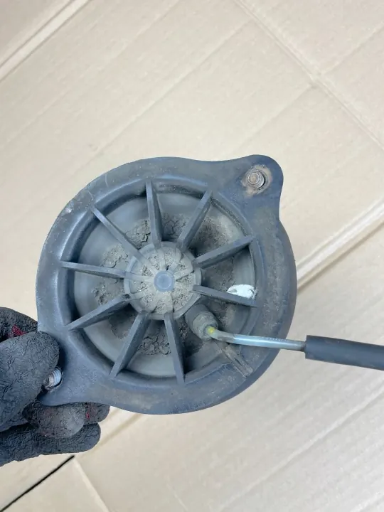 OEM A6393280201 Linker Achter Luchtveer Mercedes W639 image 4