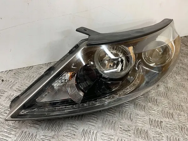 Reflector de faro delantero izquierdo Kia Sportage III 2010- OEM image 2