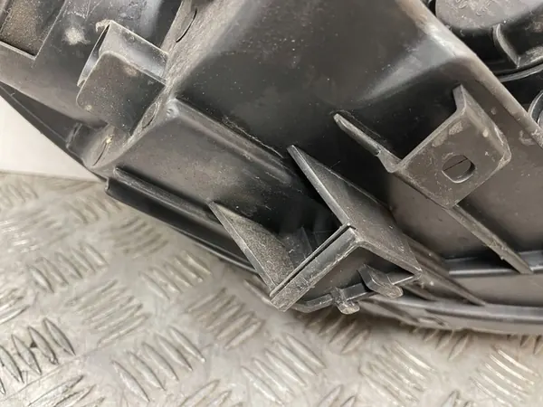 Reflector de faro delantero izquierdo Kia Sportage III 2010- OEM image 8