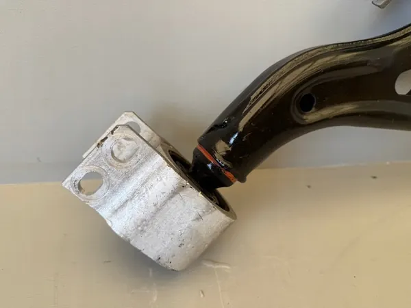 Braccio di Controllo Anteriore Destro CHEVROLET EQUINOX III 84406464 image 3