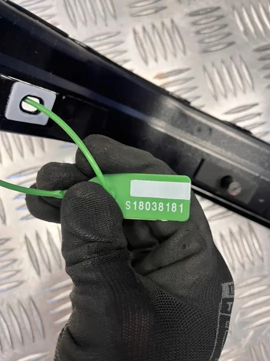 Rail de guidage porte coulissante OEM 777609769R Renault Trafic III image 9