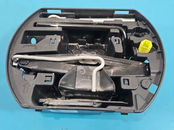 Gebruikte trapeziumvormige autokrik voor Peugeot 508 II 18- image 2