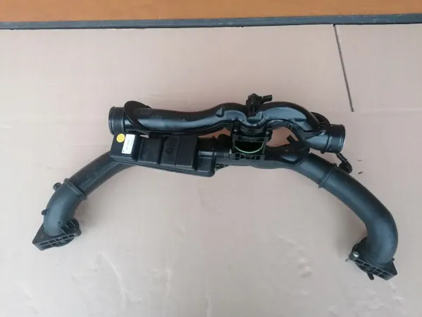 Audi Luftflödesrör OEM 06M145674 - Begagnad image 5