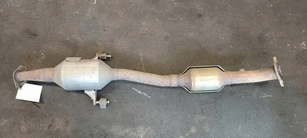 Catalyseur Toyota OE 30Y28 pour Corolla E21 image 2