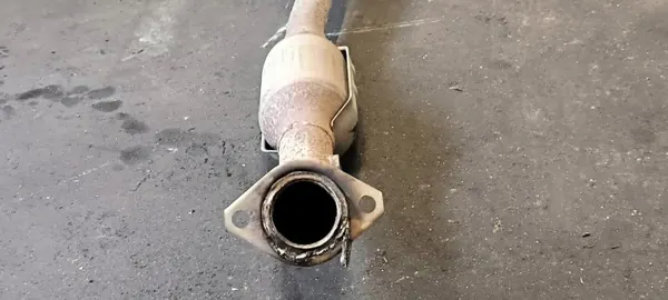 Catalyseur Toyota OE 30Y28 pour Corolla E21 image 5