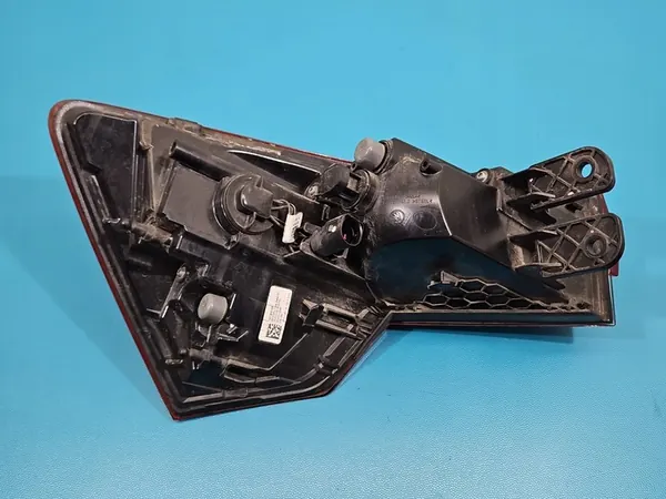 Luz Trasera Derecha Guardabarros Skoda Scala 2019- OEM 657945096 image 6