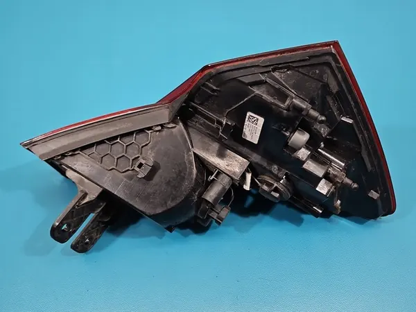 Luz Trasera Derecha Guardabarros Skoda Scala 2019- OEM 657945096 image 9