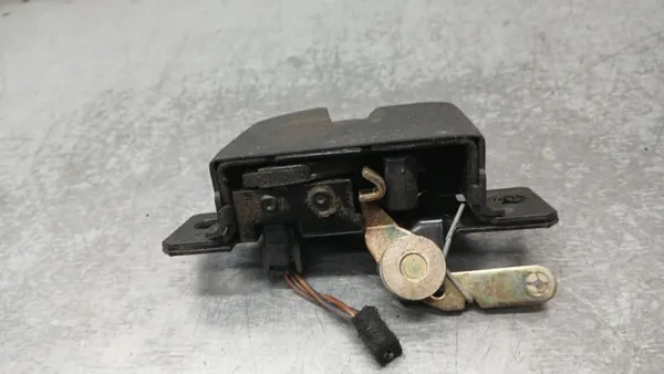 Bakluckelås OEM 3B9827505 för VW Passat B5 FL image 4