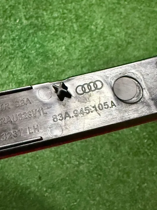Refletor para-choques traseiro esquerdo Audi Q3 OEM RAU326V1B image 4