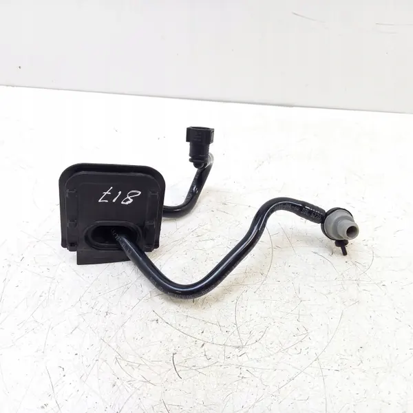 Mercedes-Benz Bremskraftverstärker-Schlauch OEM A0009987601 image 3