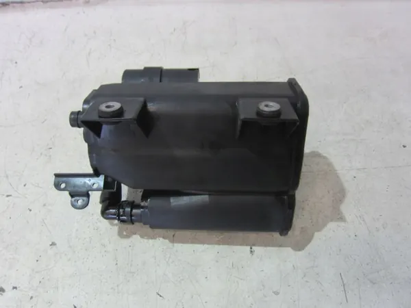 BMW OEM 16117220721 Hiilifiltterin Kotelo - Käytetty image 3