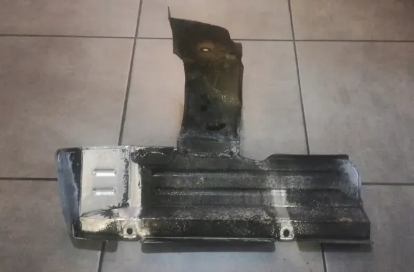 Escudo Turbo Mercedes Vario 815 Pieza OEM image 5