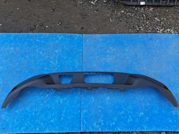 Garniture Pare-chocs Arrière OEM 3G0807568A VW Passat B8 image 2