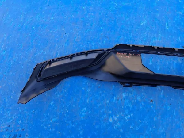 Garniture Pare-chocs Arrière OEM 3G0807568A VW Passat B8 image 5