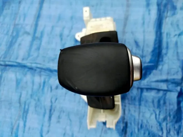 Kia Sportage IV 1.6 T-GDI Versnellingspook OEM 46701-D4440 image 3