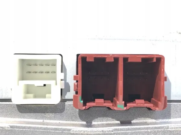 Módulo dirección asistida Hyundai Kona OEM J9563-E0100 image 3