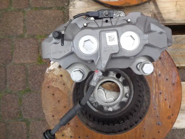 Jeu de disques et étriers frein Mercedes-Benz OEM GYU2432 image 9