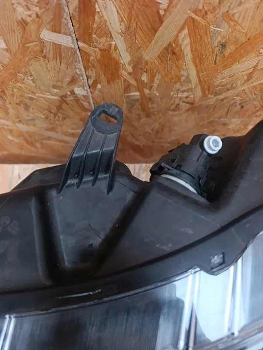 Farol esquerdo Nissan Qashqai II Lift J11 image 3