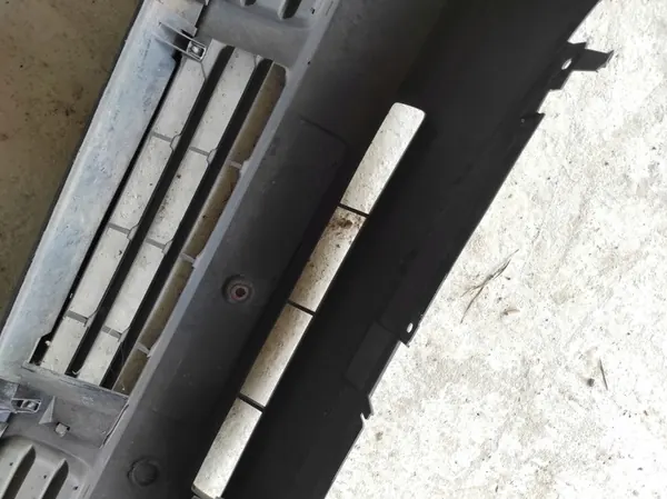 Paraurti anteriore per Trafic II Vivaro Primaster image 7