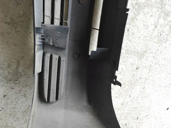 Paraurti anteriore per Trafic II Vivaro Primaster image 8