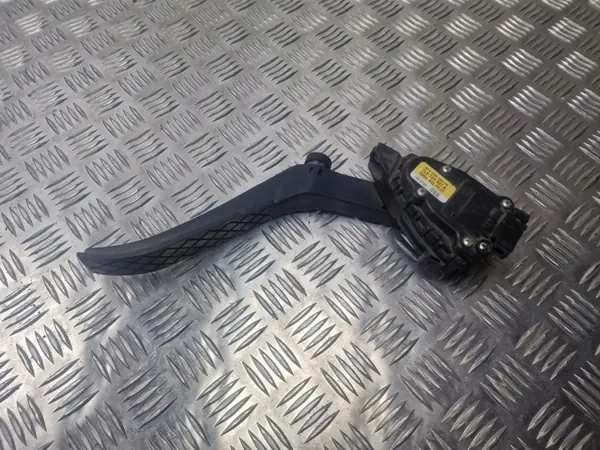 Porsche Cayenne 2005 Kaasupoljin OEM 7L0723507A image 2