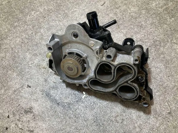Vattenpump OEM 04E121600CS för Audi A4 Avant 1.4L image 2