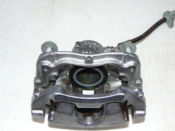 BMW 2 F44 F40 etu-oikea jarrupuristin OEM image 3