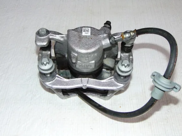 BMW 2 F44 F40 etu-oikea jarrupuristin OEM image 4