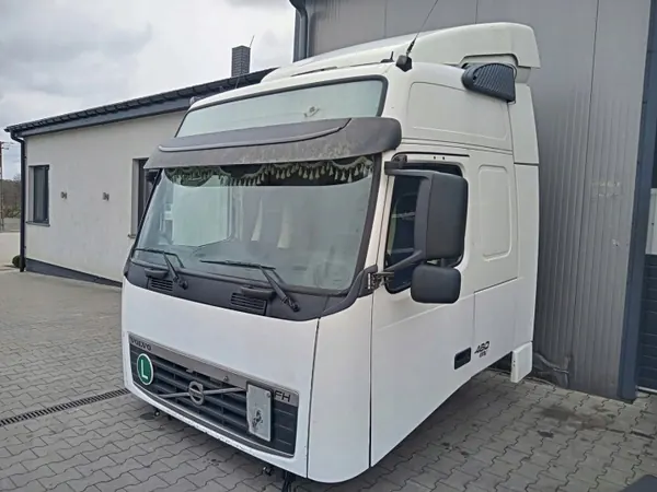 Cabine Volvo FH13 OEM 85103676 - État Utilisé image 3