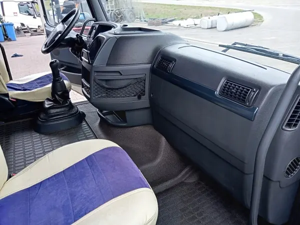 Cabine Volvo FH13 OEM 85103676 - État Utilisé image 5