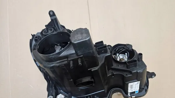 Voorste linker koplamp Mercedes E-Class W211 A2118202961 image 4