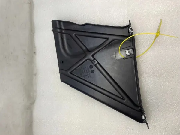 Oikea moottorisuojus OEM 508422620R Renault Trafic III:lle image 5