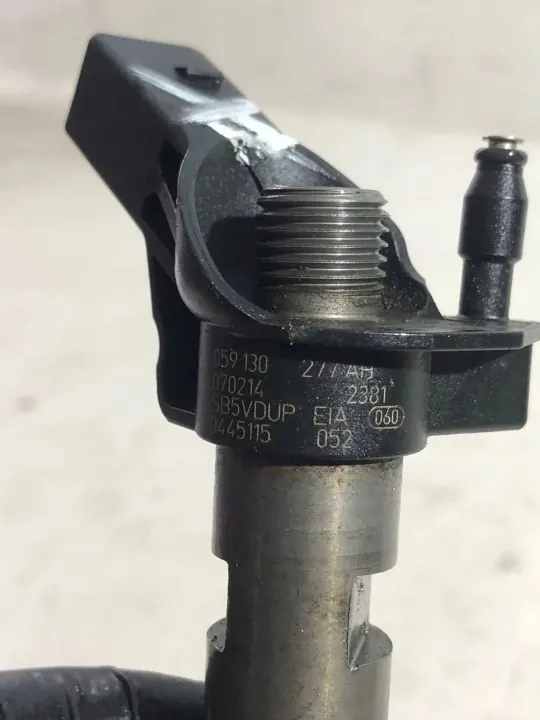 Injector Diesel Audi A8 D3 3.0L OEM 059130277AH image 3
