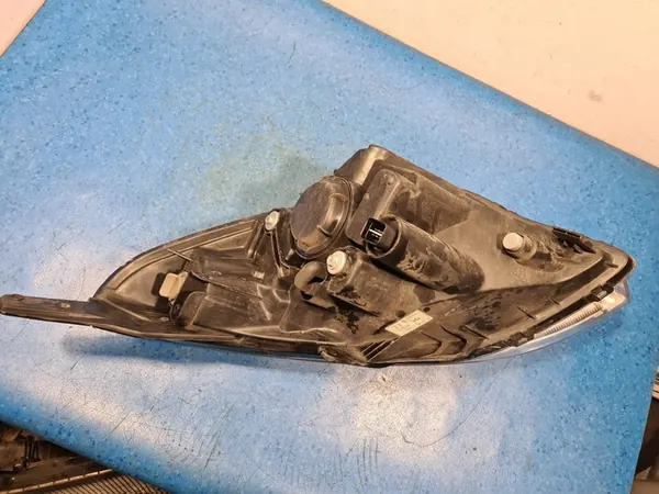 Faros Derecho TYC Hyundai I20 PB image 5