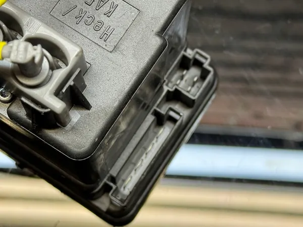 MERCEDES R170 CENTRAL LÅSPUMP image 4