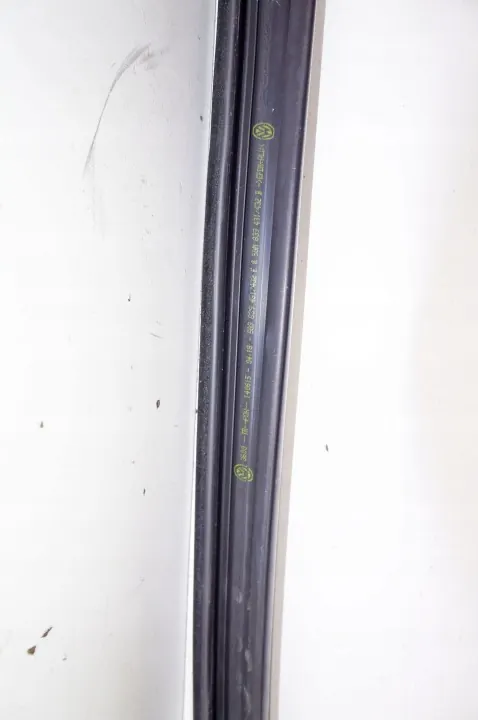 OEM UU167 5G9839431/432 vänster bakdörr glastätning image 4