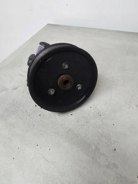 Pompe de direction assistée Renault OE OEM 8200838037 image 5