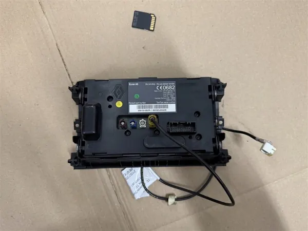 Navigatiedisplay OEM 259151852R voor Renault Traffic II image 6