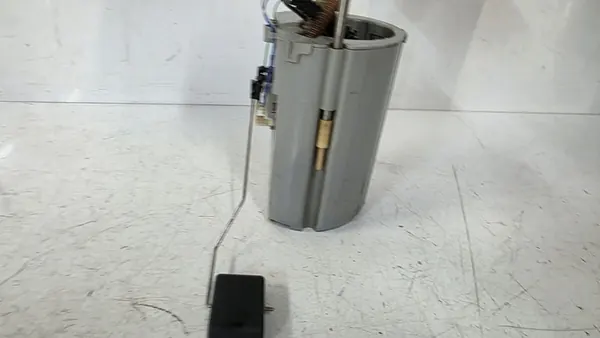 Brandstofpomp Opel Antara 2.0 CDTI image 3