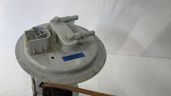 Brandstofpomp Opel Antara 2.0 CDTI image 7