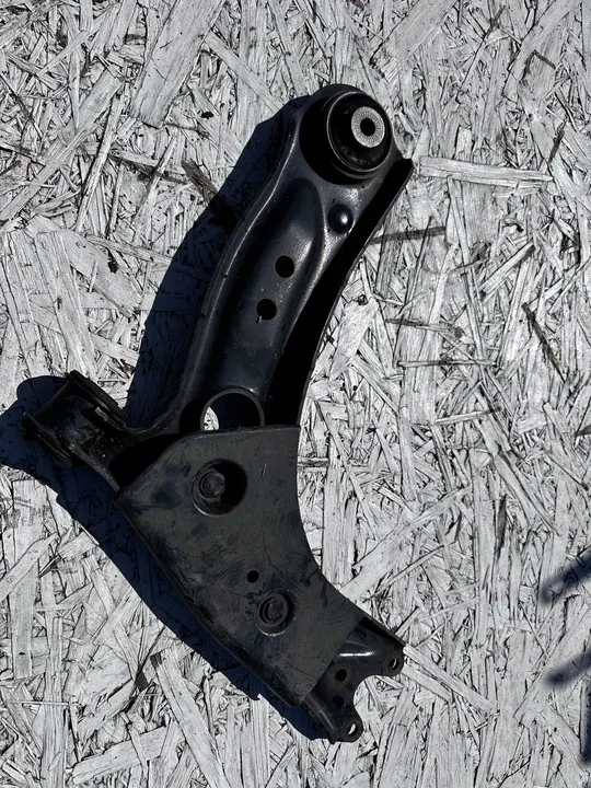 Braccio di controllo anteriore destro Q2 81A407152F image 2