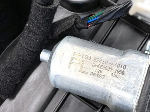 OEM 82470-A4000 Régulateur Vitre Avant Gauche Kia Carens image 3