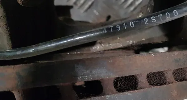 2002 Nissan Navara D22 Mozzo ruota anteriore 479102S700 image 3