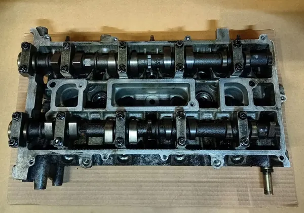 Cylinder Head Ford Mazda 1.8 Duratec image 2
