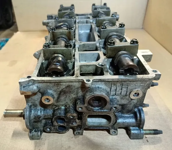Cylinder Head Ford Mazda 1.8 Duratec image 6