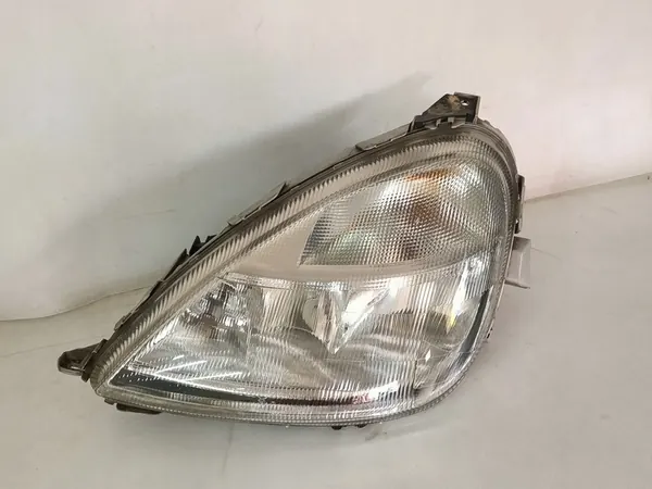 MERCEDES A-KLASA W168 RECHTER KOPLAMP A1688200461 image 2