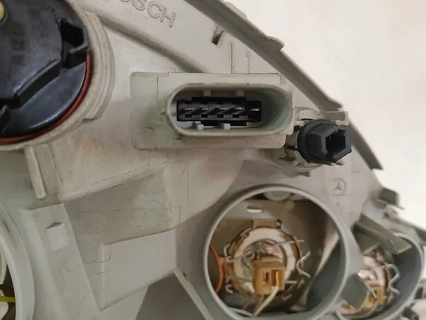 MERCEDES A-KLASA W168 RECHTER KOPLAMP A1688200461 image 8