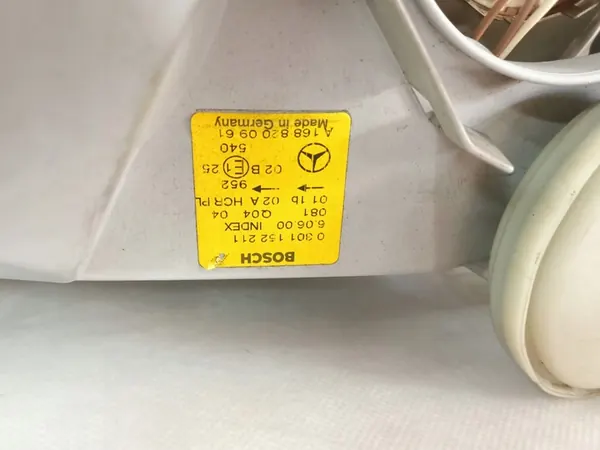 MERCEDES A-KLASA W168 RECHTER KOPLAMP A1688200461 image 9