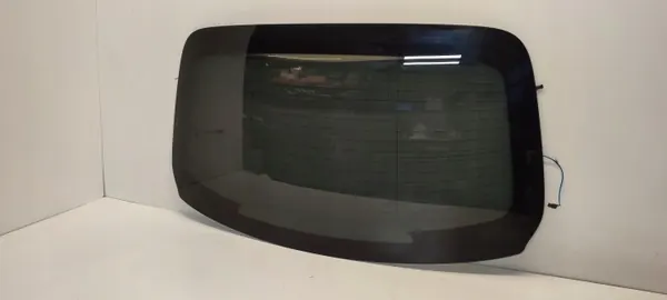 Mercedes W205 Sedan Tuulilasi OEM A2056704800 image 2