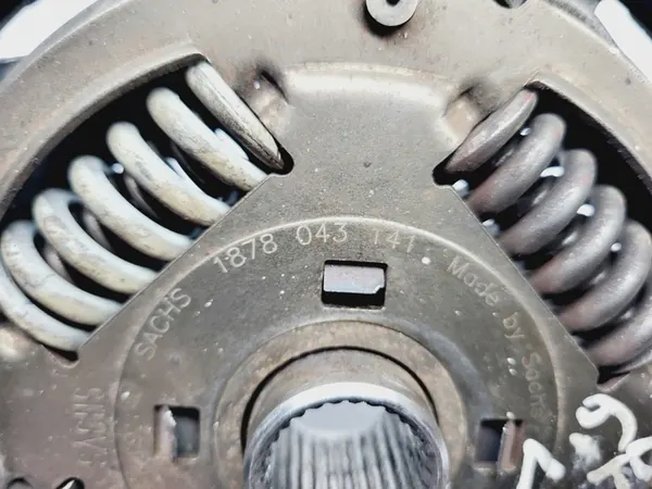 Disco de embreagem VW Golf IV 1.9 TDI image 8